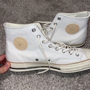 High top leather converse size 10.5